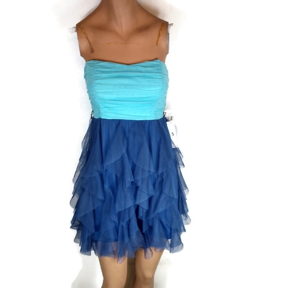 Teeze Me Dresses & Skirts - Teeze Me Bicolor Sleeveless Tulle Dreas